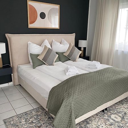Moderne Wohnung Mit Terrasse & Parkplatz; Naehe Bwzk & Amazon 科布倫茨 外观 照片